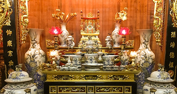 Bàn thờ gia tiên